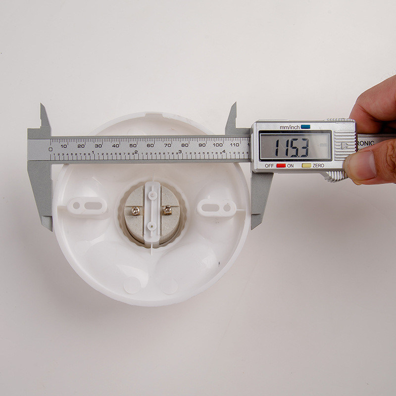 Witte platte lampbasis plafond type E27 schroeflamphouder met 220V nominale spanning